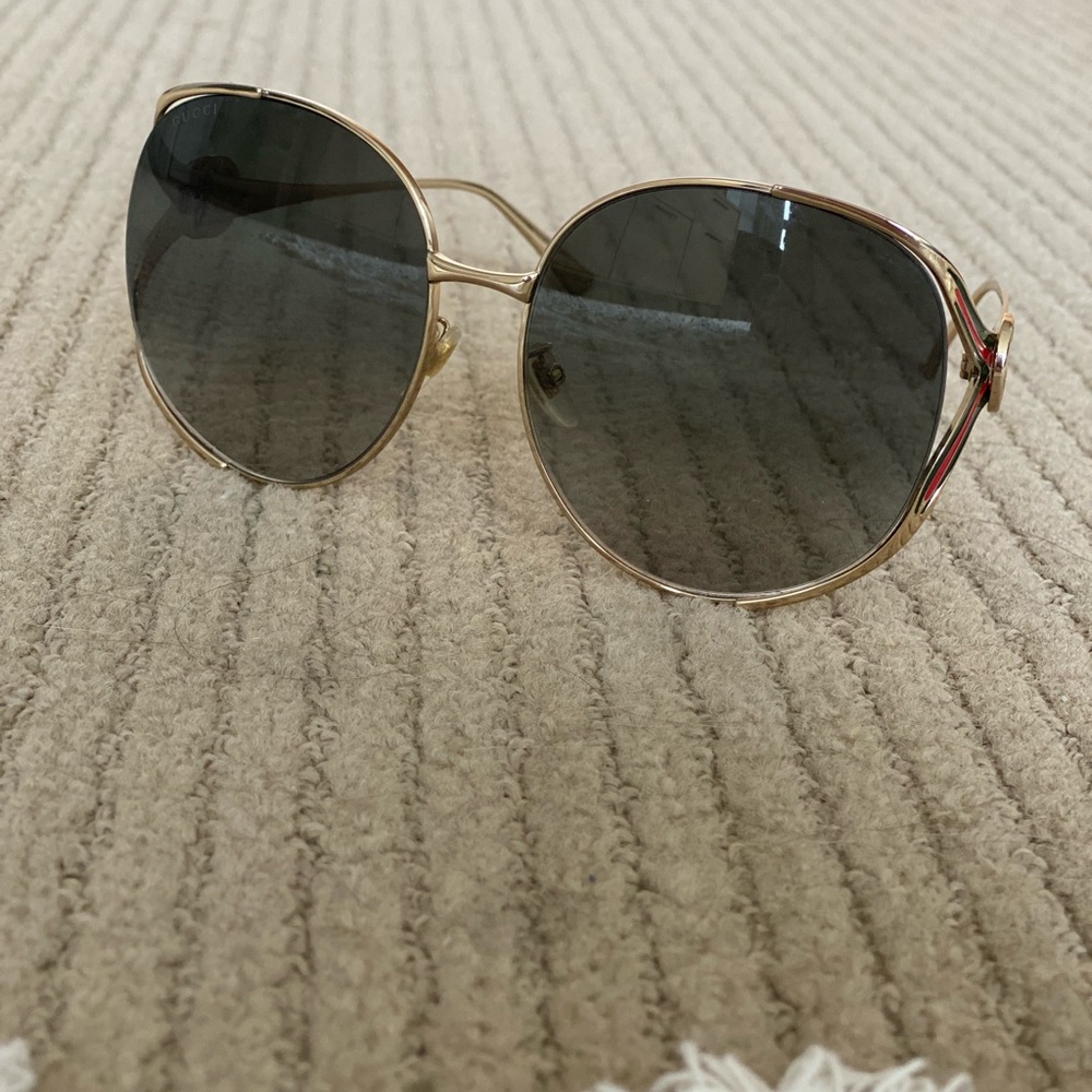 Gucci glasses, oversized, golden metal frame